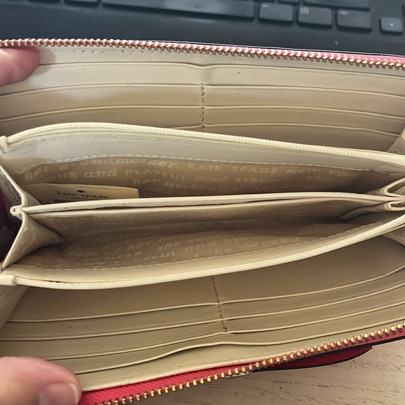 Kate Spade Patent Leather Hot Pink Wallet With Bow - Picture 6 of 6